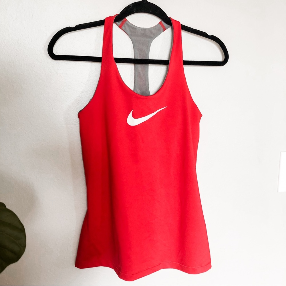 Nike workout tank top
